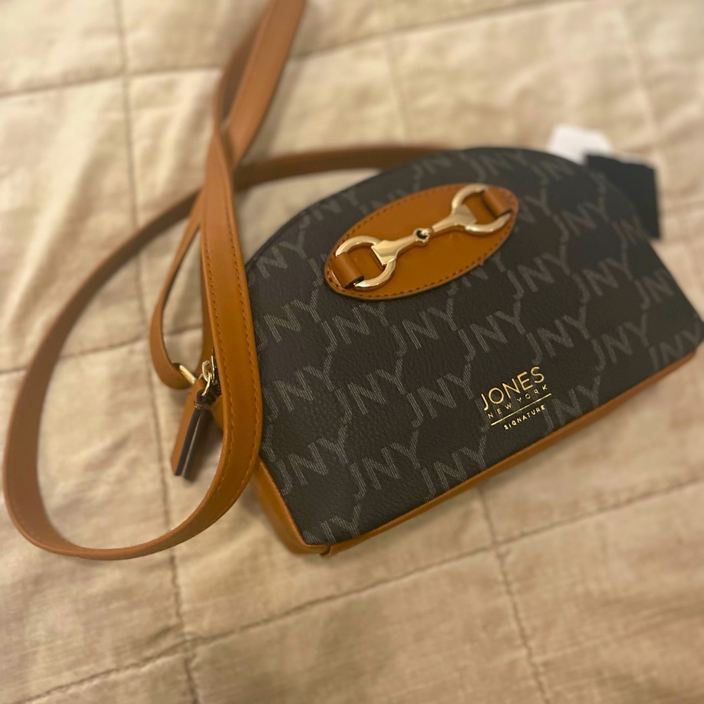 NWT Jones New York cross body. Monogrammed classic look
